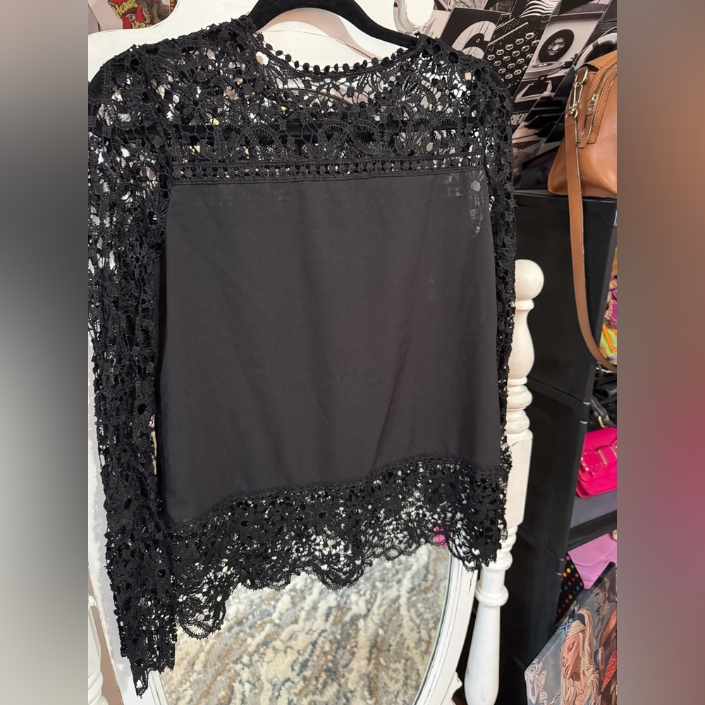 Chic Black Lace Women's Blouse